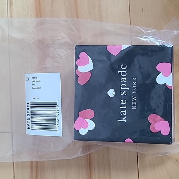 New Kate Spade rock solid heart pendant and mini studs boxed set- pink, gift - Picture 10 of 10